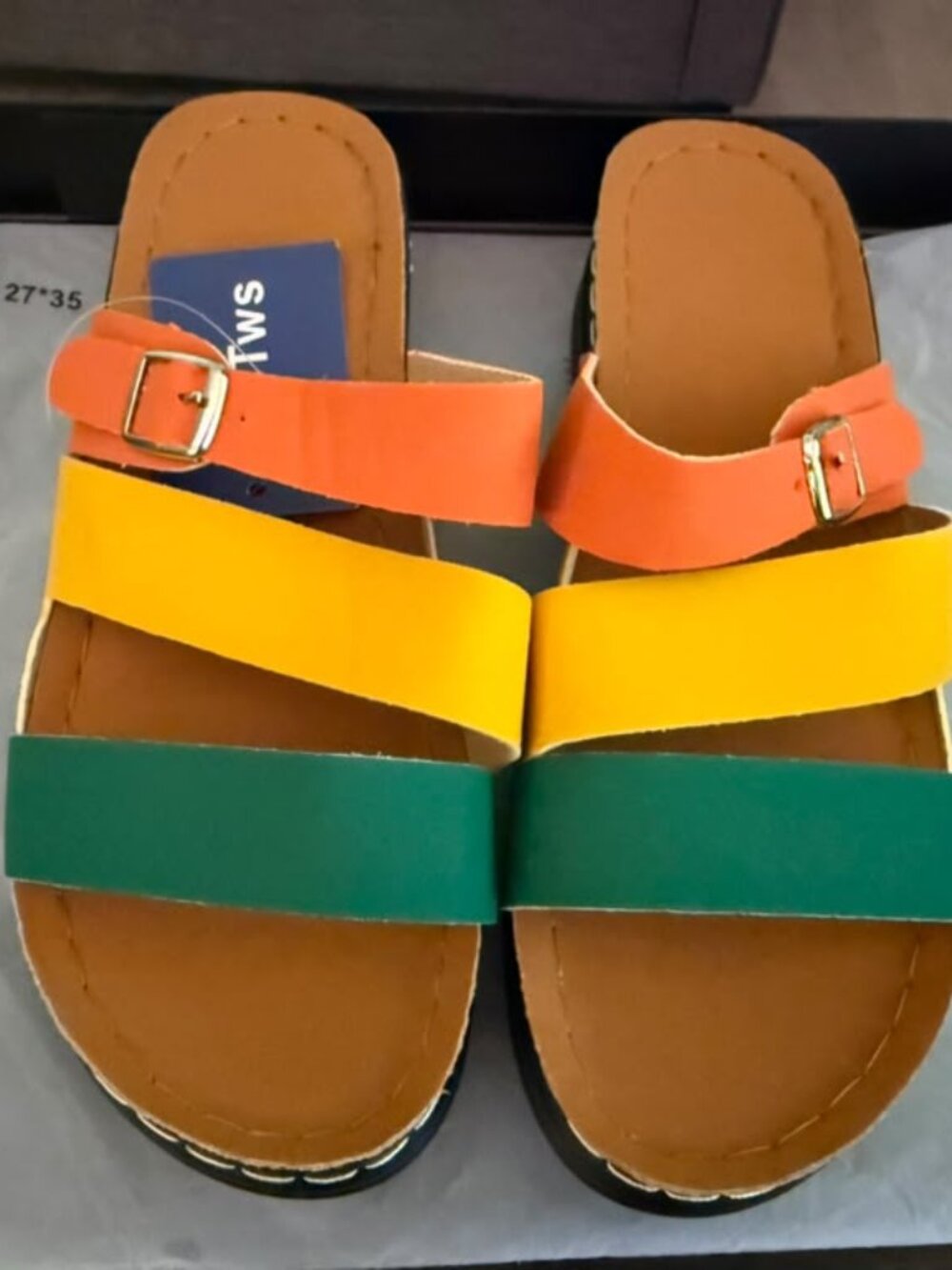 Women’s Colorblock Strappy Sandals Green Yellow Orange Size 40 / XL NWT